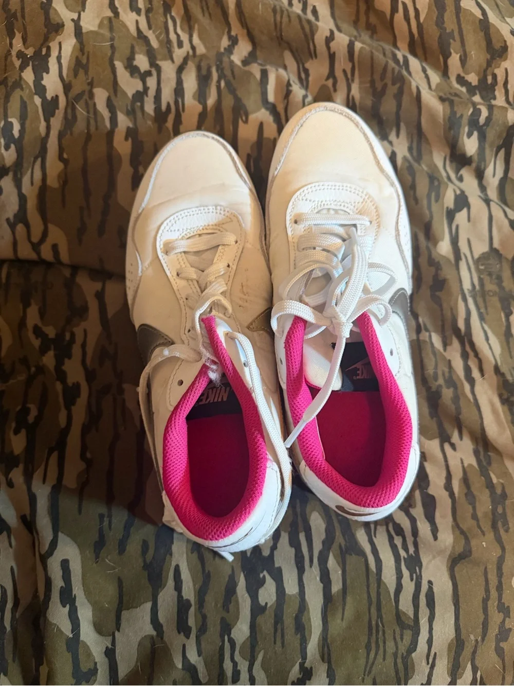Nike Girls' Hot Pink Mesh Sneaker